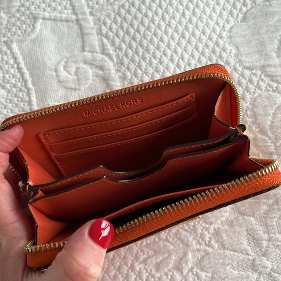 Michael Kors Orange Wallet - Picture 4 of 8